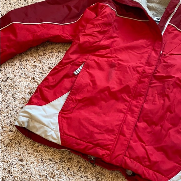 Columbia brand ski/snow coat in red - Picture 5 of 14